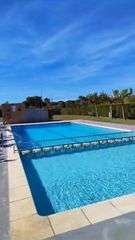 Rent Duplex in Carrer dàlia 32. Encantador dúplex con 3 habitaciones y terraza. zona ajardinada