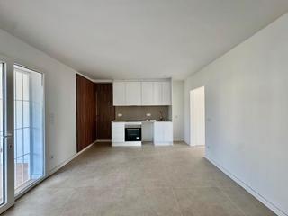 Planta baja  Avinguda de la costa brava. Planta baja de 83 m² con 3 habitaciones y terraza en santa crist