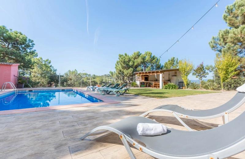 Foto 61918191-0993-45b2-b2d7-171e24a697e6. Chalet vivienda ideal con piscina, jardín y zona barbacoa en Lloret de Mar