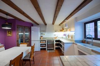 Reihenhaus  Carrer major. Exclusiva vivienda con solárium y patio en el centro medieval de