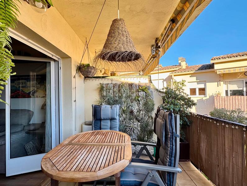 Foto 5498829e-062c-4e6c-81a5-b1acd7526e72. Pis amb calefacció piscina a La Fosca - Cala Margarida Palamós