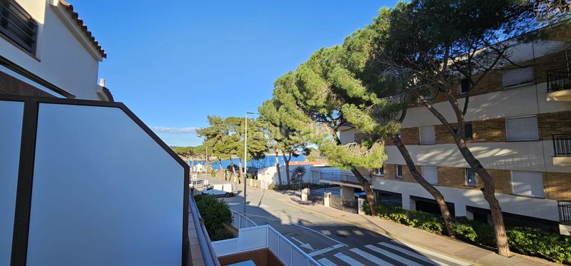 Foto 8f2f481f-dee2-45da-bfdd-a3fd76b2885a. Location duplex avec parking dans Centre Palamós