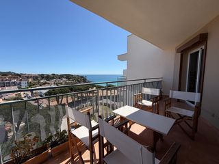 Pis  Carrer garbí 17. Ático con gran terraza y vistas abiertas en la fosca, palamós
