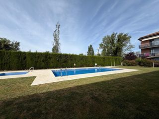 Rent Ground floor  Carrer de la gavina. Planta baja con piscina a 400 m de la playa en sant antoni de ca