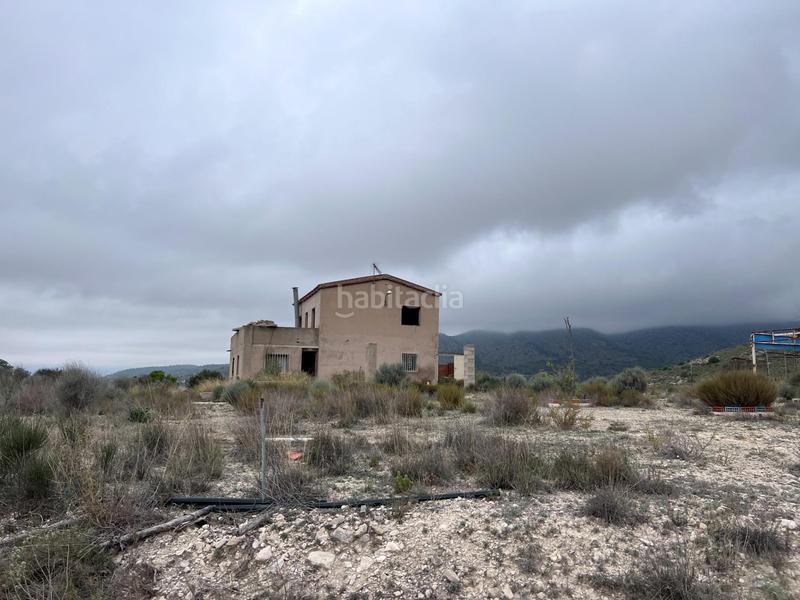 Foto 0c499d58-060d-4224-85e8-1856fcf3bc56. Casa amb aparcament piscina a Novelda