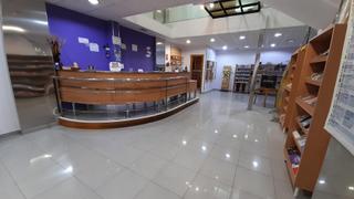 Business premise  Luis braille. Una locura de local comercial