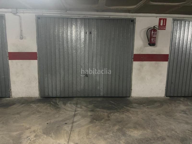Foto 7d11aec1-6c9d-4bb9-8828-b66f6cfa432f. Parking voiture dans Novelda
