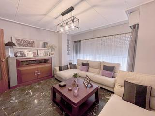 Etagenwohnung  Calle almoina. Amplio, céntrico y con encanto
