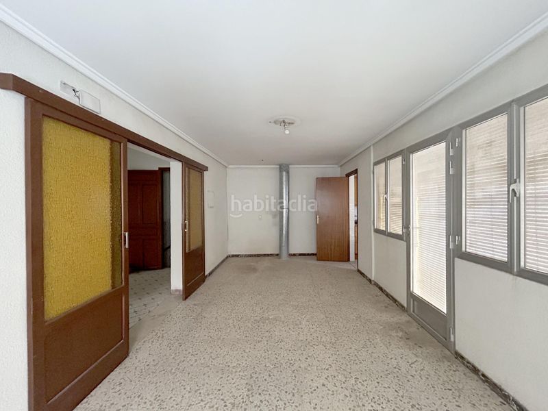 Foto d2da3811-5634-4ea6-9069-118861178a59. Casa amb aparcament a Novelda