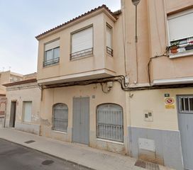 Casa  Calle isaac peral. Casa exclusiva con gran patio y terraza a dos alturas en el sagr