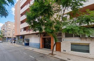 Pis  Calle cervantes. Cerca de todo, lejos del ruido