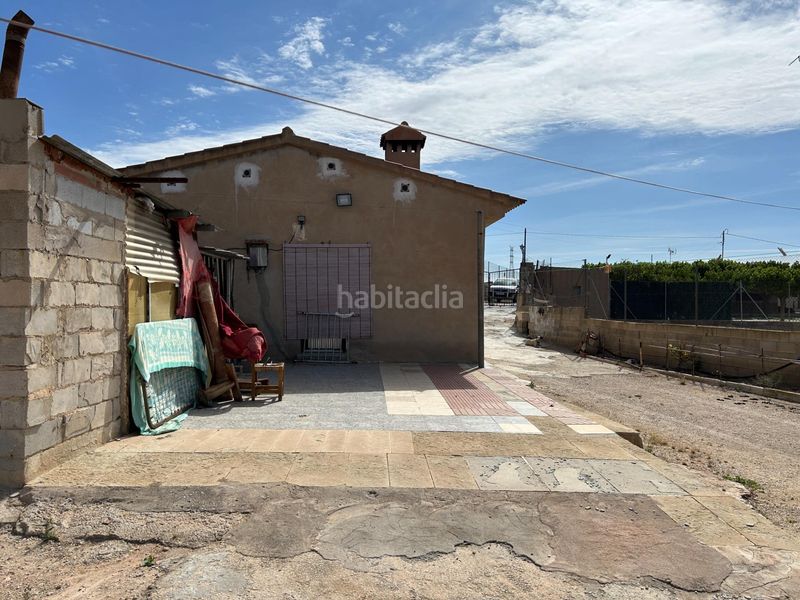 Foto f103b87f-1801-4a3f-a86a-f4abbe5e6e2b. Xalet amb calefacció aparcament a Novelda