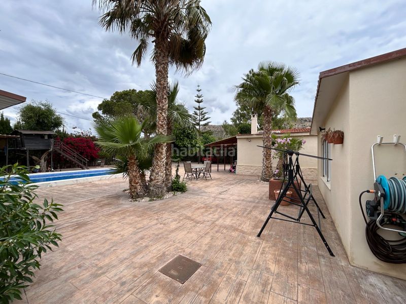 Foto 7c66aa4f-4fe4-4bd4-b290-30a7b5bf0e98. Xalet amb calefacció aparcament piscina a Novelda