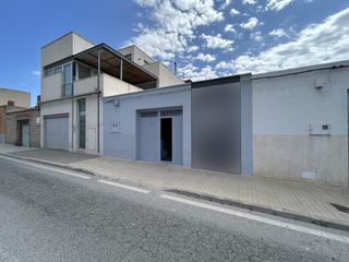 Terreno residencial  Calle cura gonzález. Lienzo en blanco frente al instituto 152 m2 de almacén hoy, el e