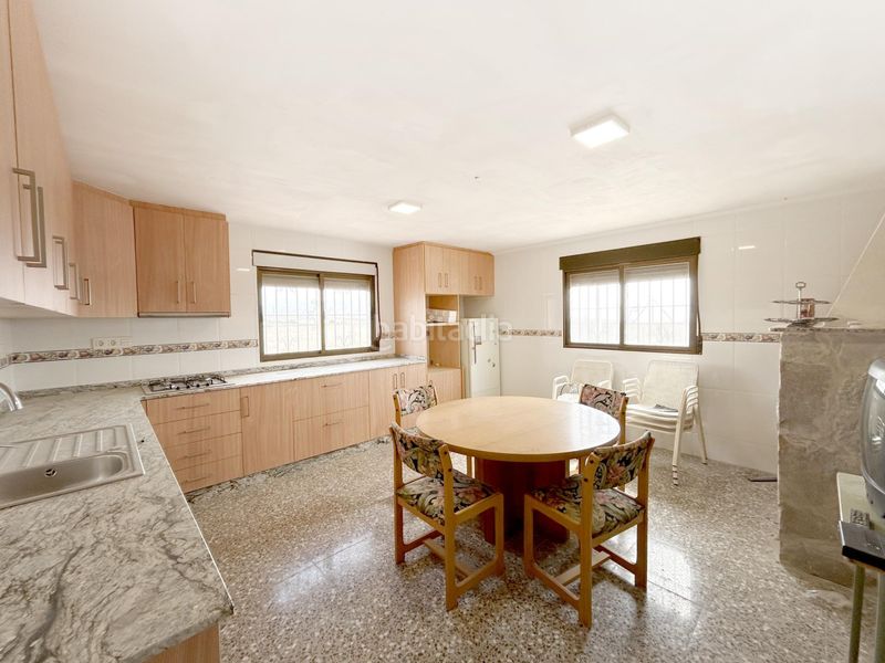 Foto 4dad4fd8-4ee0-4c7d-ae4e-7935ae469cbf. Xalet amb aparcament a Novelda