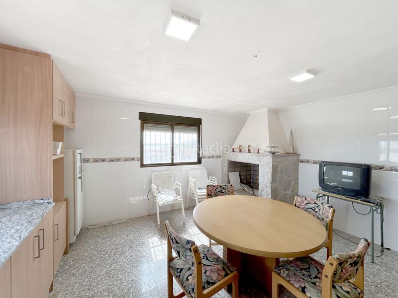 Foto bc7ced3b-5900-44da-a3e8-761ac4b2b559. Xalet amb aparcament a Novelda
