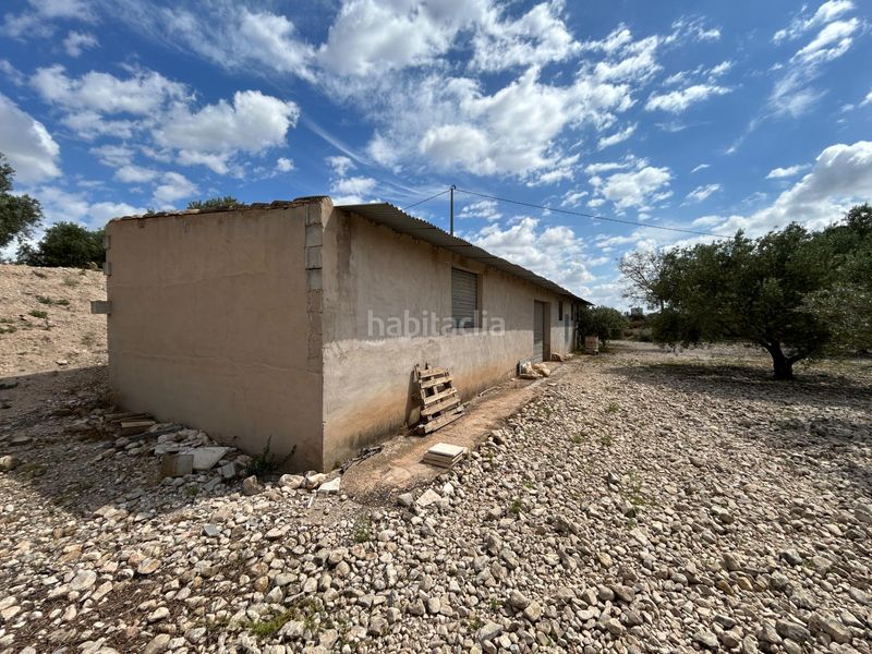 Foto 17f24e4c-9443-4083-b316-c8d0656b0a48. Xalet amb aparcament a Novelda