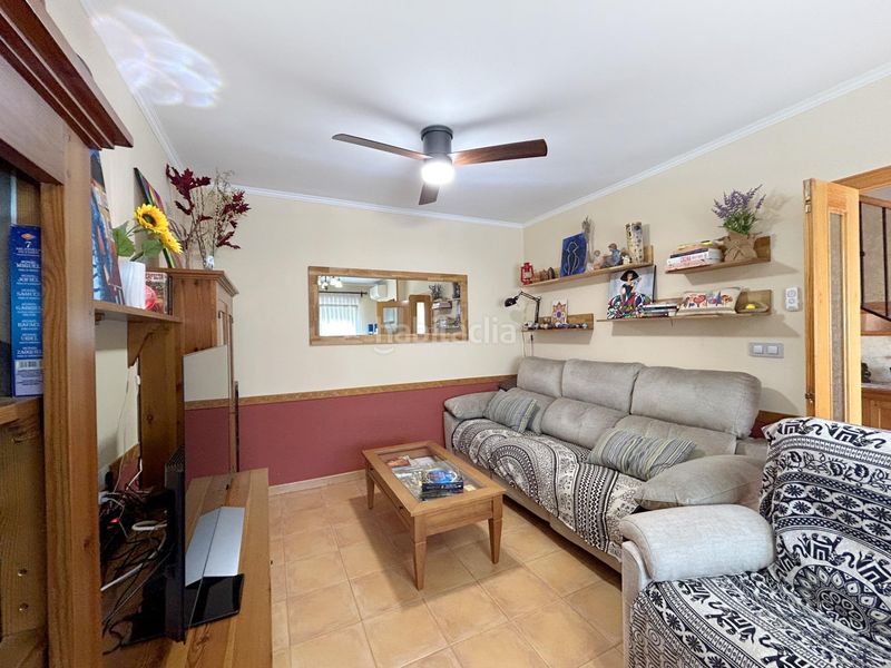 Foto e7c568f7-e86f-4be4-99e1-8deef6574095. Casa adossada amb calefacció aparcament piscina a Petrer