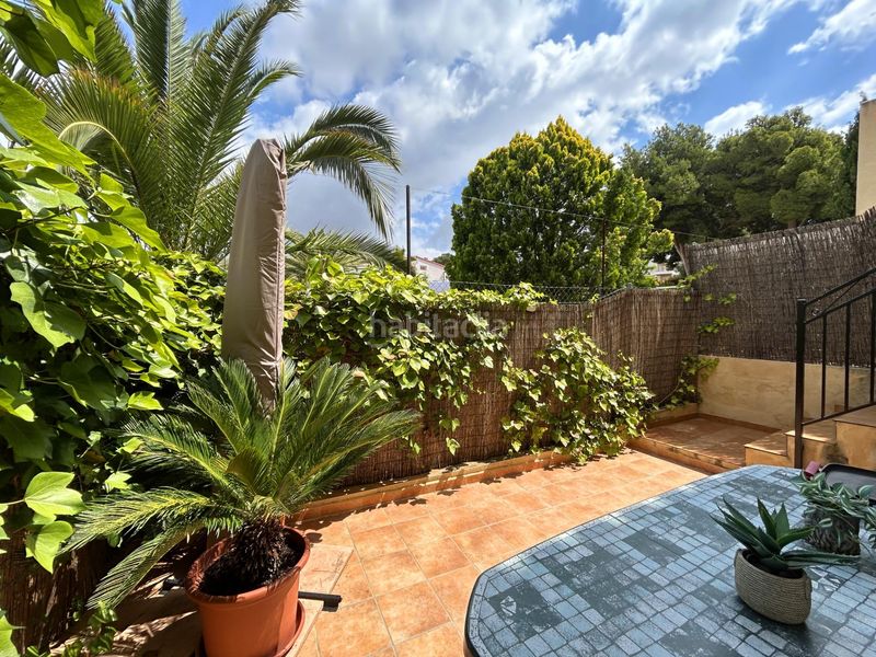 Foto e896acc6-ea99-4090-9620-8db4043a27ae. Casa adossada amb calefacció aparcament piscina a Petrer