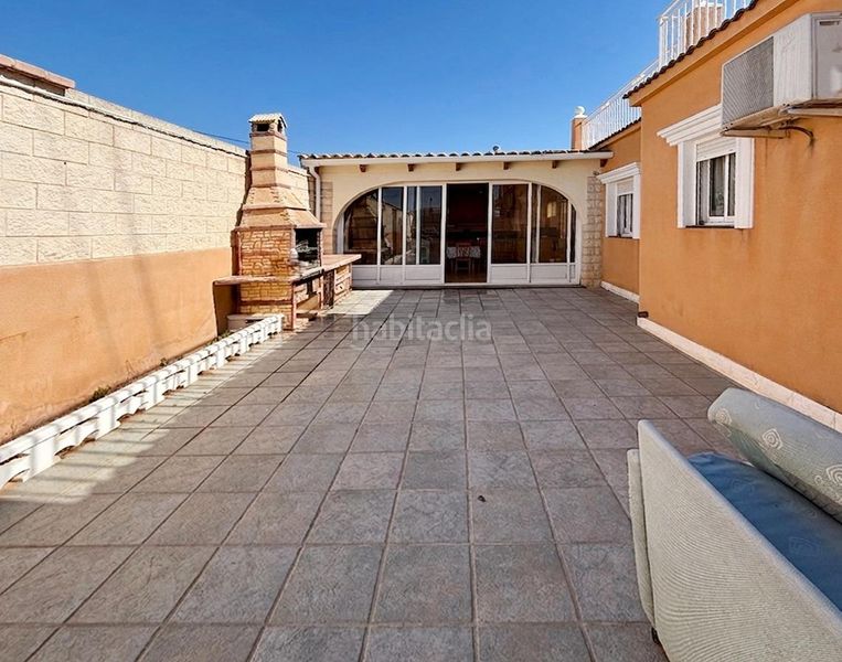 Foto 0e61b370-78b3-49e4-8b2c-133b9c8fdd50. Xalet amb calefacció aparcament piscina a Novelda