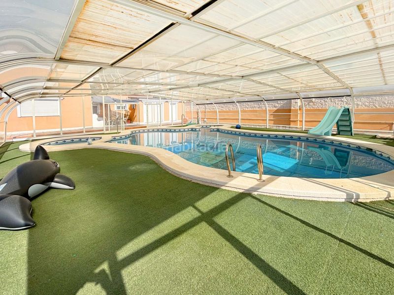 Foto 489efebc-9172-4372-8a5a-09d51924b9e2. Xalet amb calefacció aparcament piscina a Novelda