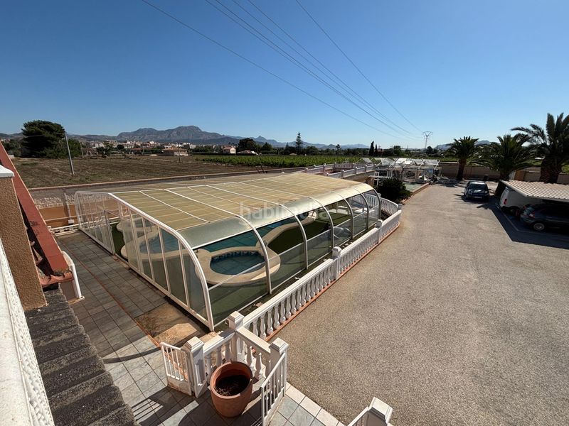 Foto ab98eb83-9cdb-4c94-9c32-483122dc797d. Xalet amb calefacció aparcament piscina a Novelda
