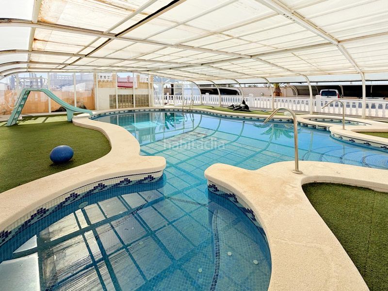 Foto c42f5724-2714-4d99-9006-b6d4a31e0033. Xalet amb calefacció aparcament piscina a Novelda