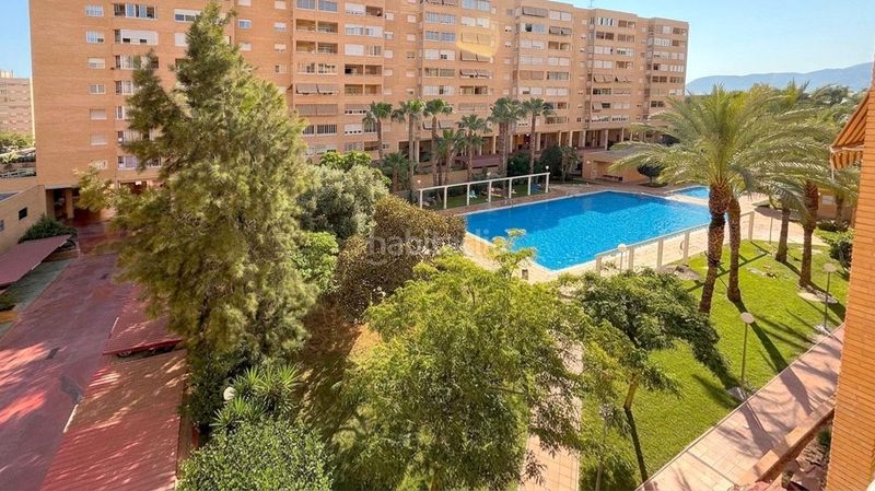 Foto ffbe7de7-b2ca-47b9-bb22-b208b8550231. Apartament amb aparcament piscina a Babel Alicante