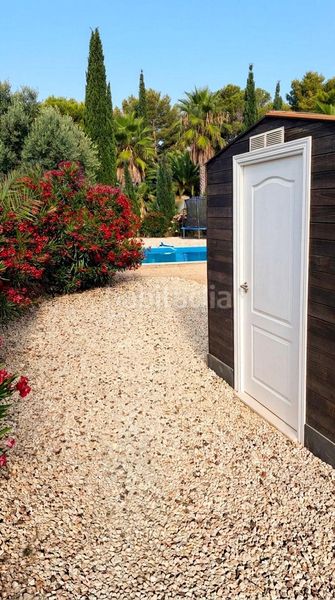 Foto 0a2fee96-06f3-4e32-af02-69b4e26e9eea. Xalet amb aparcament piscina a Novelda