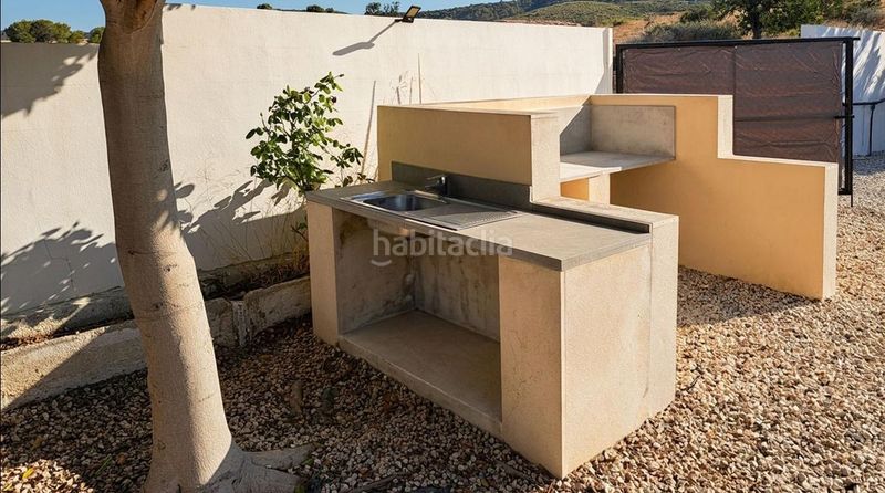 Foto 3a22096a-48ef-47b3-9166-151ee51e05ec. Xalet amb aparcament piscina a Novelda