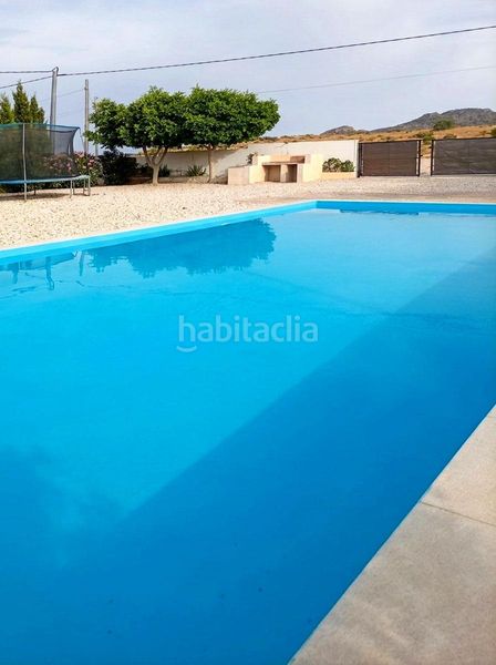 Foto b8deb5e7-d6d6-46fe-becd-3237a52ed7e1. Xalet amb aparcament piscina a Novelda