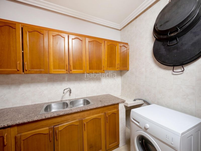 Foto eb1cc9c6-b46d-4169-9d15-7e6b49998cd0. Casa amb aparcament piscina a Novelda