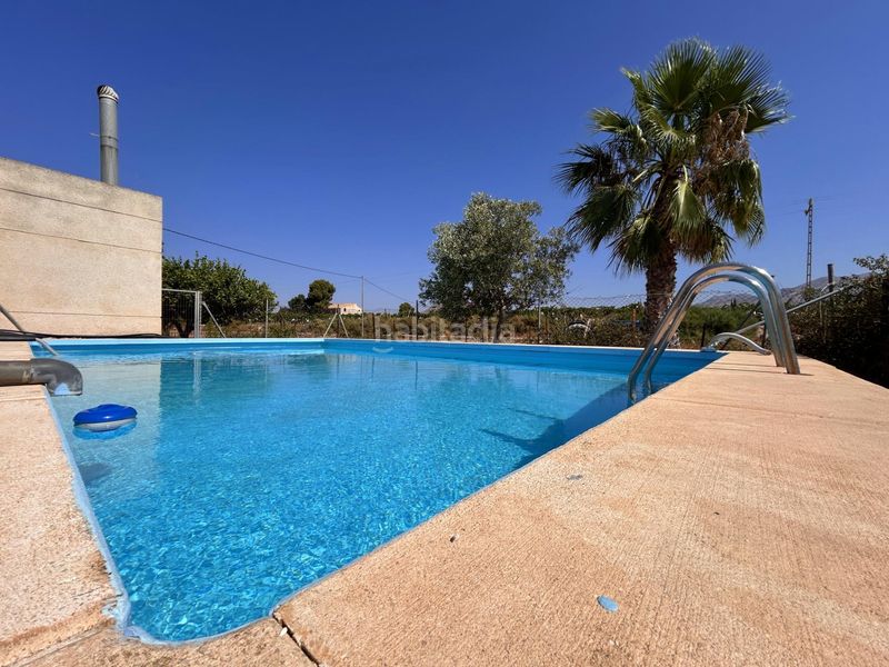 Foto feb50475-1387-4b35-b6ad-ed6bdc7afb6e. Casa amb aparcament piscina a Novelda