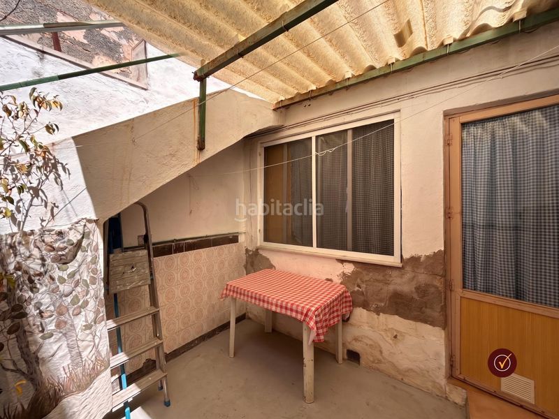 Foto ed2fd05f-7146-4c31-9eff-88e076ad8ea1. Casa amb calefacció a Novelda