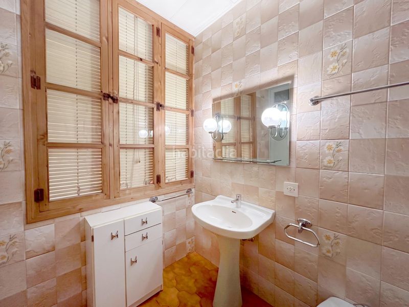 Foto 54abf934-74f4-4202-98f8-37120bbd27c3. Casa amb aparcament a Novelda
