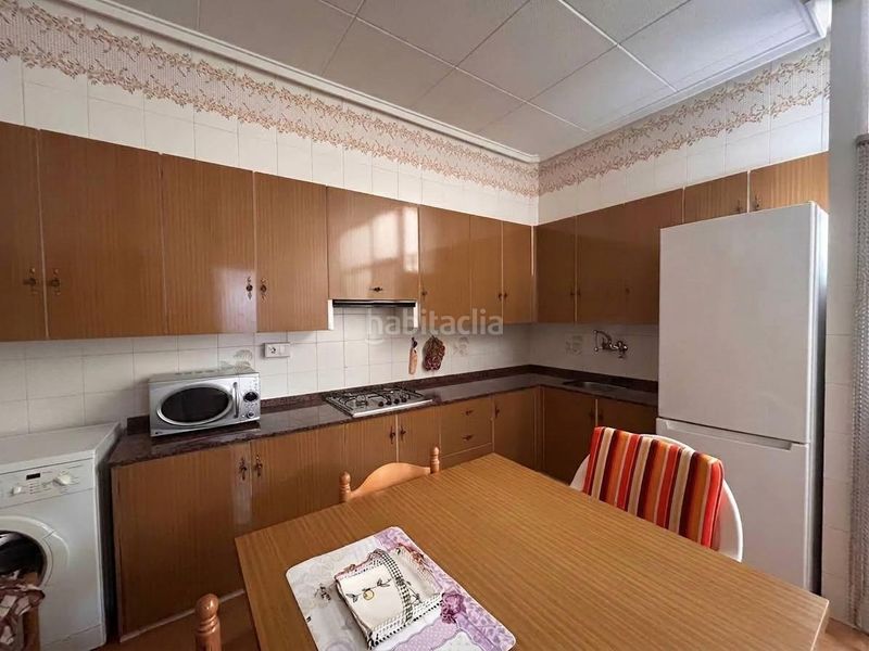 Foto 7417c2f1-6f4b-4a51-a9a5-1a29b08d0de4. Casa amb aparcament a Novelda