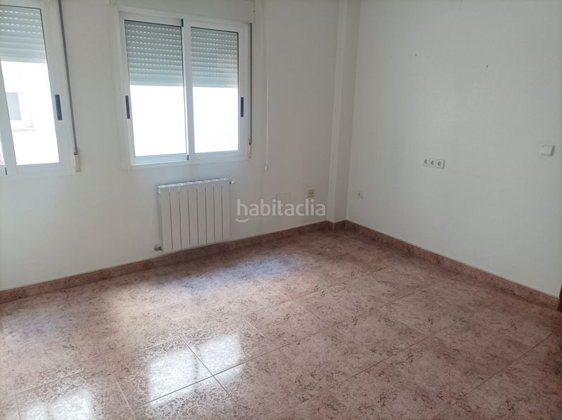 Foto da0187ca-daeb-4152-96cf-8b045e1a09a8. Pis amb calefacció a Almoradí