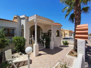 Haus  Calle galicia. Casa a la venta en la marina san fulgencio