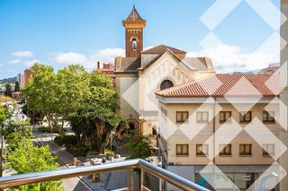 Appartement dans Passeig de cordelles 69. Finca 2009, reformado, todo exterior, terraza 15m2, 3 habitacion