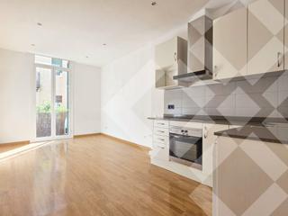 Location Appartement  Carrer del topazi. Completamente reformado, 1.500€ para amueblar, exterior ambos la