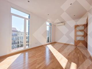 Alquiler Piso  Carrer del topazi. Alquiler temporal. completamente reformado, 1.650€ para amueblar