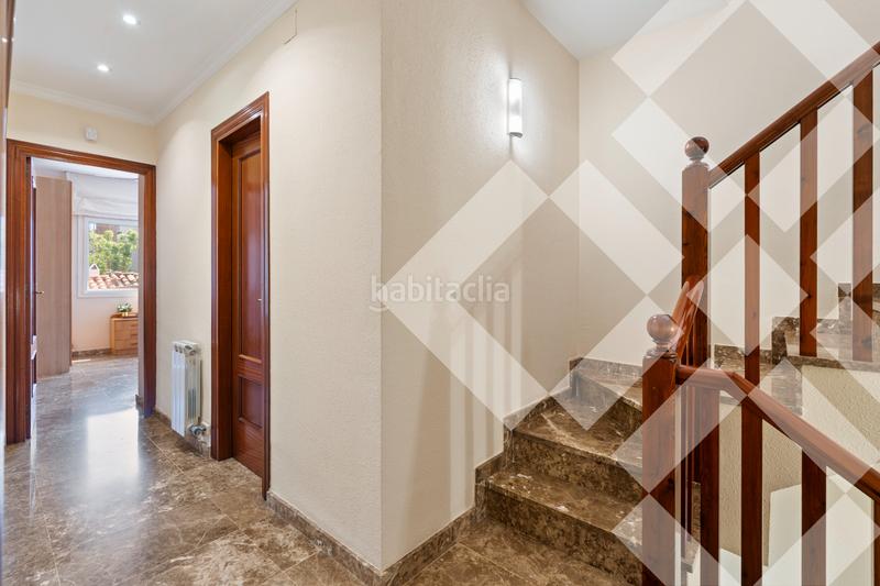 Foto 079b21f9-3cd2-42d1-a3ae-a01c253ac305. Semi detached house with fireplace heating parking in Badalona