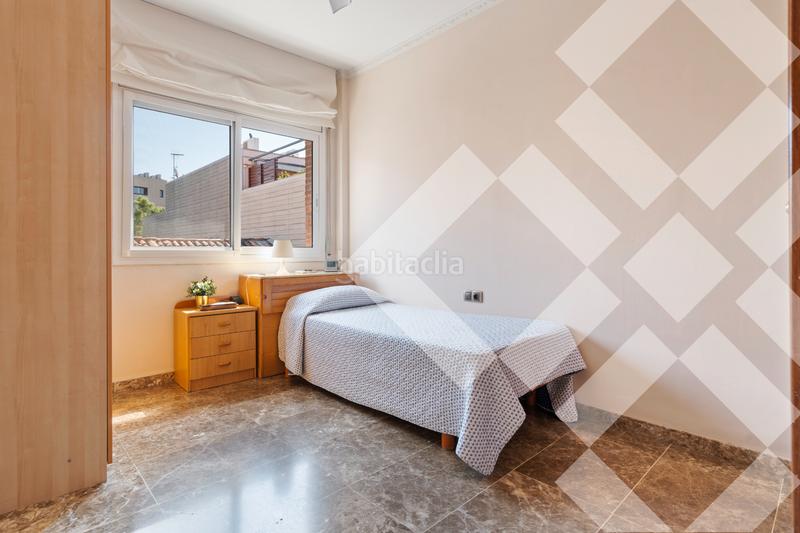 Foto 4100f78b-b09b-4613-b75e-651075857306. Semi detached house with fireplace heating parking in Badalona