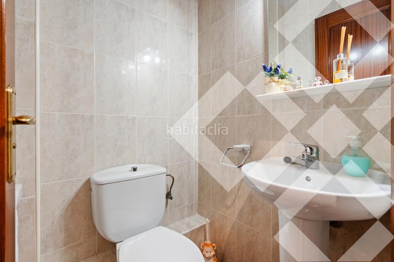 Foto 7773c365-a112-4768-8564-a0133924cfc9. Semi detached house with fireplace heating parking in Badalona