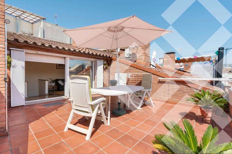 Foto c84acf47-ecaf-49f3-ace9-67f1217b2ef7. Semi detached house with fireplace heating parking in Badalona