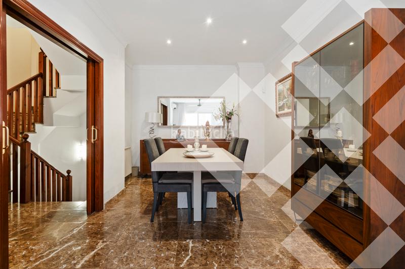 Foto e43e2ad9-c77d-4dc3-8d67-42b93870dce3. Semi detached house with fireplace heating parking in Badalona