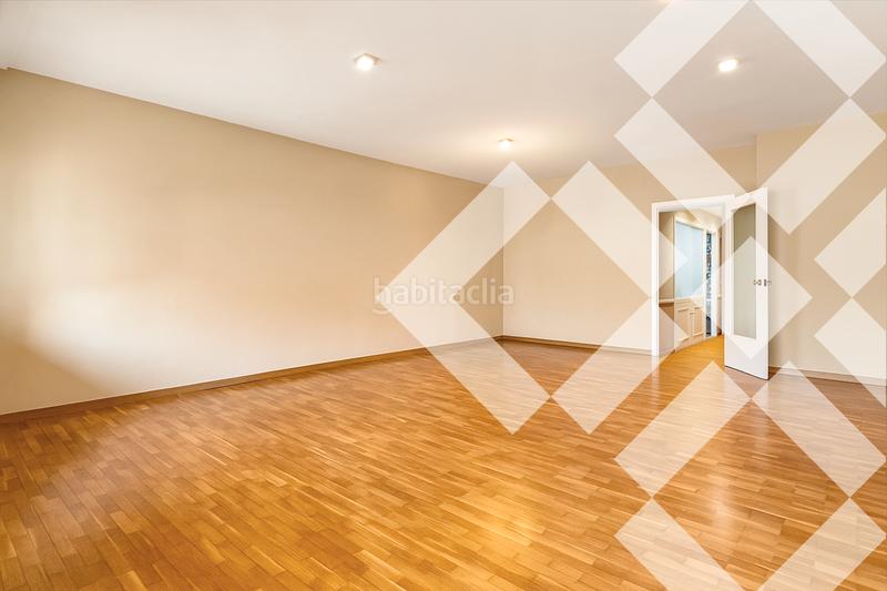 Foto 3dd913a8-41b0-4465-bdf8-c492d0f33ca6. Appartamento con riscaldamento parcheggio in Putget - Farró Barcelona