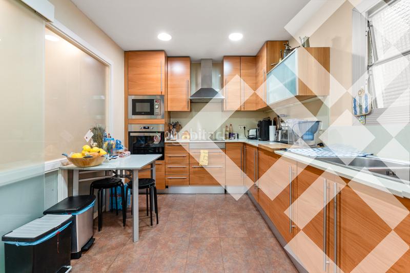 Foto ceebda12-202f-49c9-8c2c-c043f454a7eb. Appartamento con riscaldamento parcheggio in Putget - Farró Barcelona