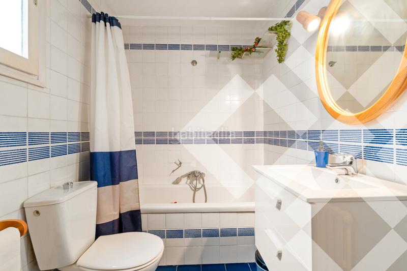 Foto 4b3e3449-8d7a-48fc-be0a-3d3a136768a2. Duplex con riscaldamento in La Nova Esquerra de l´Eixample Barcelona