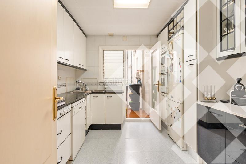 Foto caceb9c1-ff18-4f1c-a023-efe14b7604e0. Duplex con riscaldamento in La Nova Esquerra de l´Eixample Barcelona